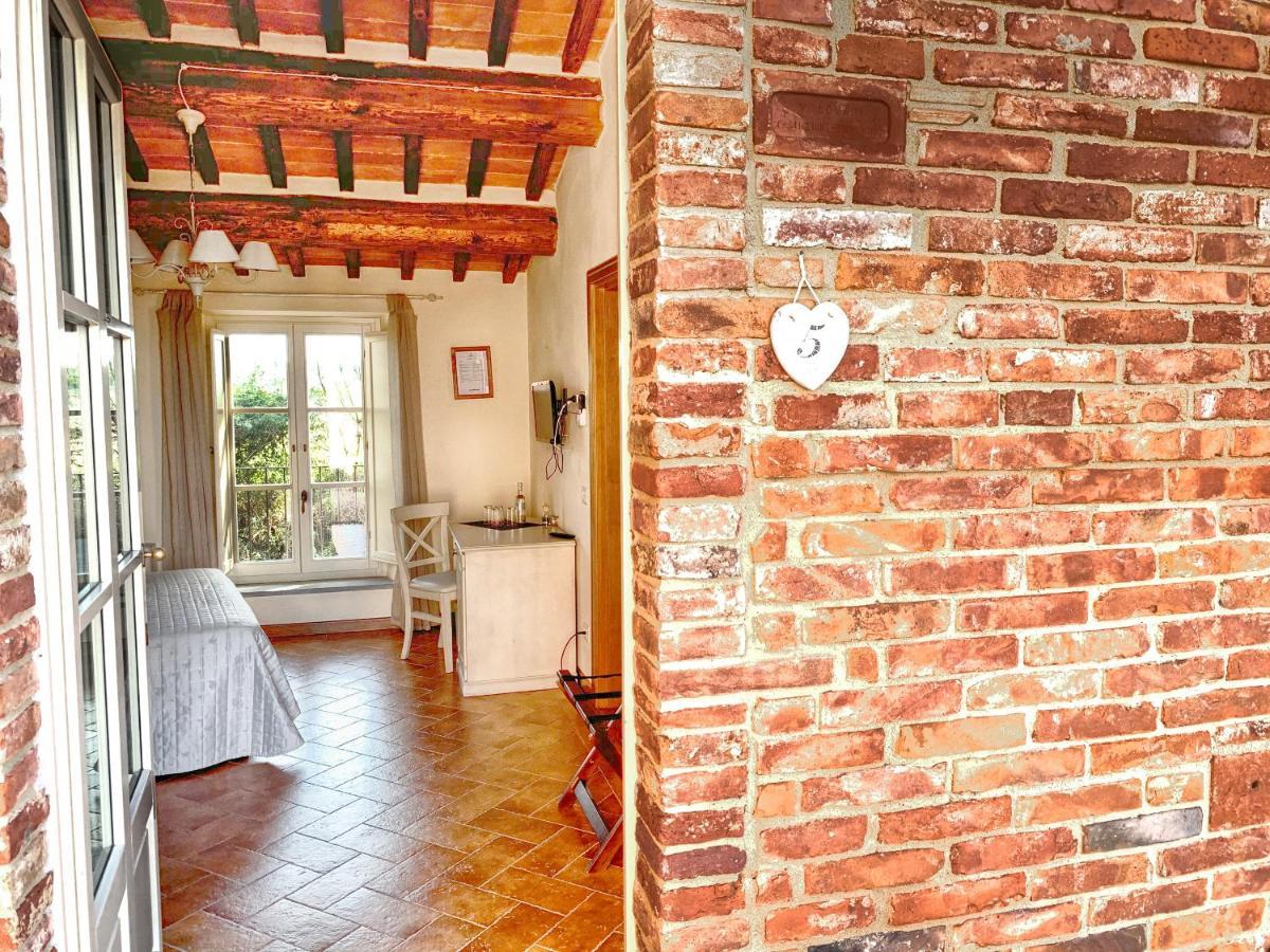 Casale Cardini Guest House Фояно дела Киана Екстериор снимка