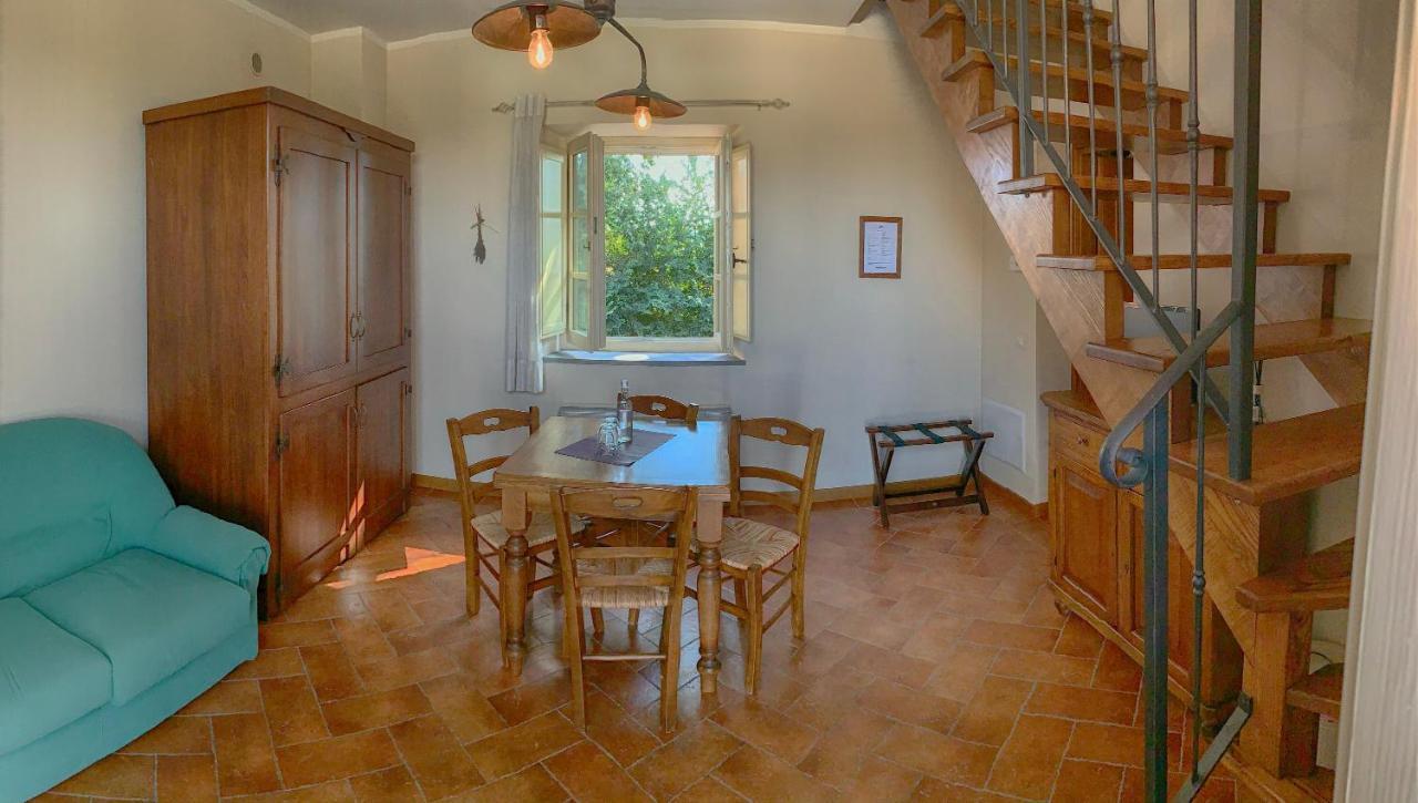 Casale Cardini Guest House Фояно дела Киана Екстериор снимка