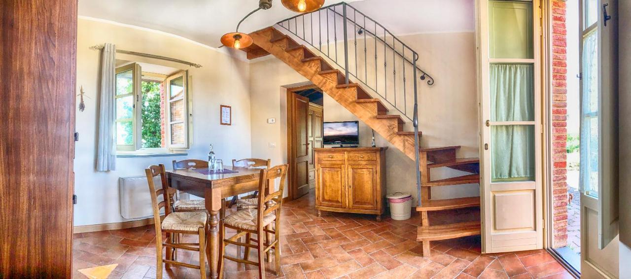 Casale Cardini Guest House Фояно дела Киана Екстериор снимка